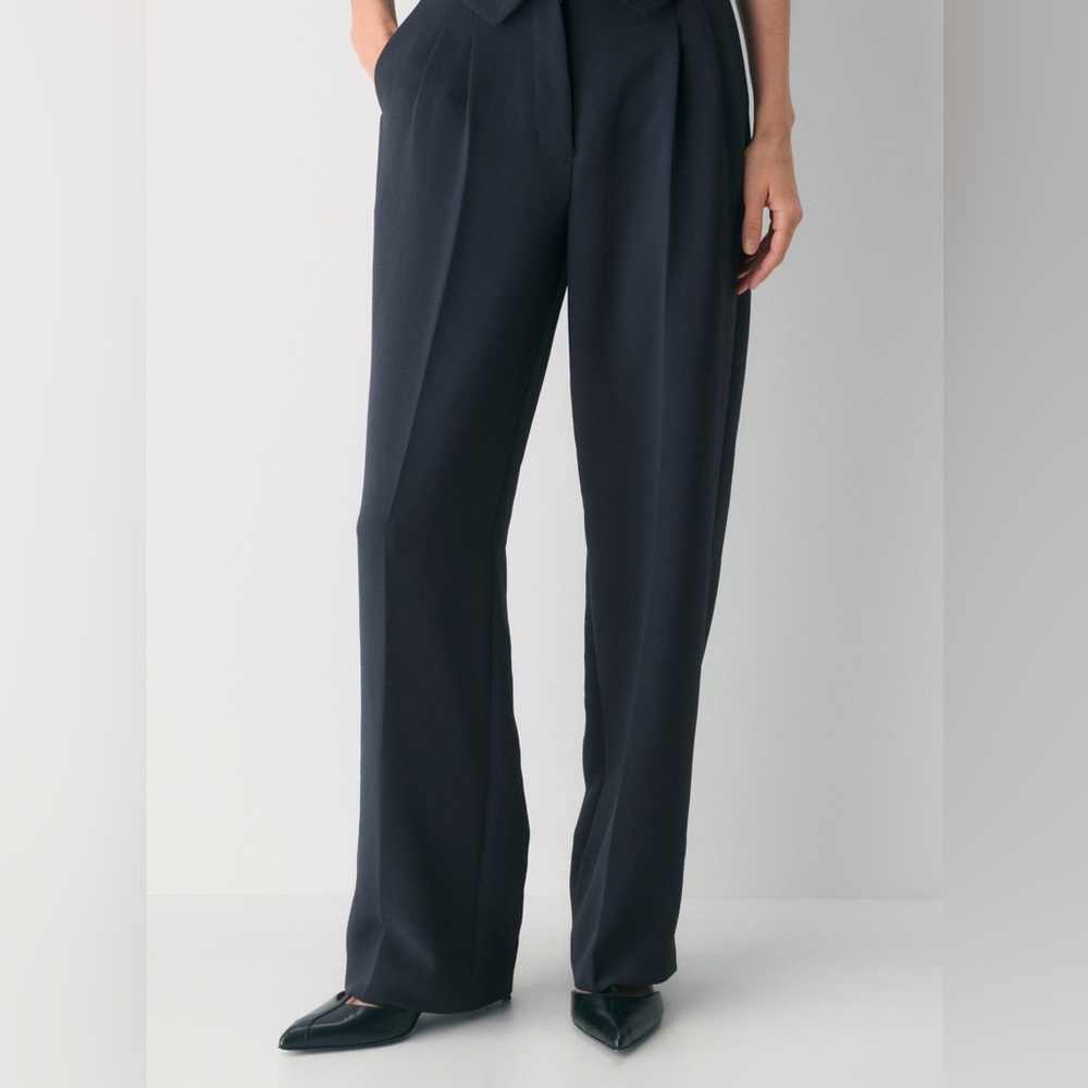 Aritzia Wilfred Navy Wide Leg Women's Pants Size 8